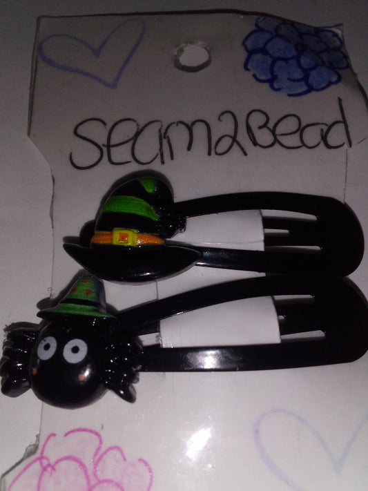 Mix matches Halloween hair clip that is made of plastic embellishments on it. This hair clip that is made of black metal hair clip