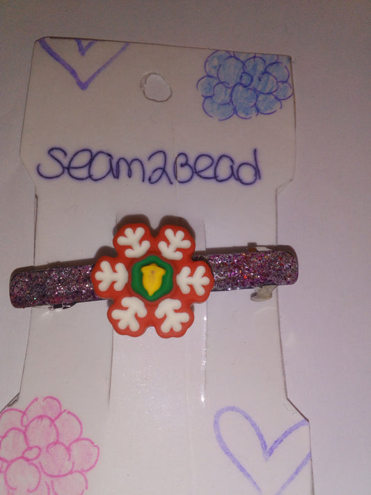 Mix glitter of pink and sliver with a (big) snow flake