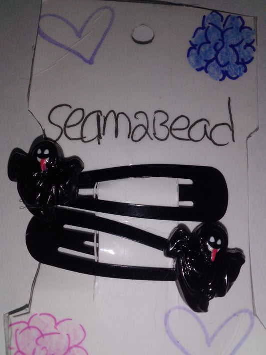 Black smiley ghost (black clip)