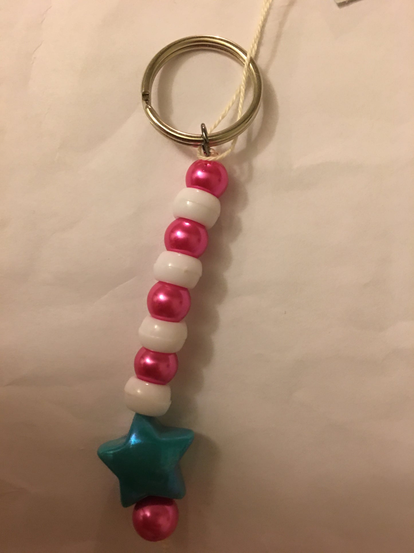 Stretch sting key chain