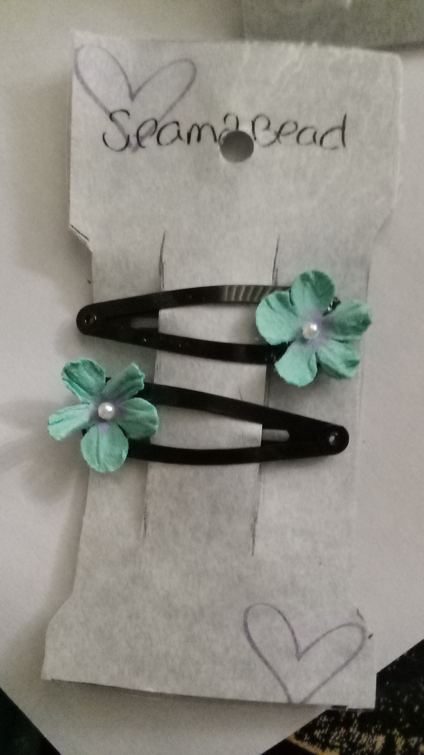 Black hair clip