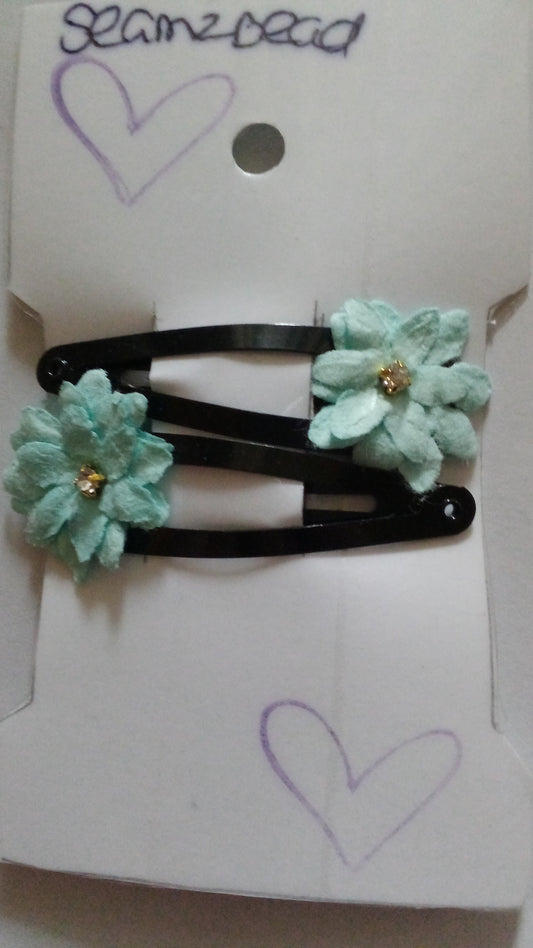 Black hair clip