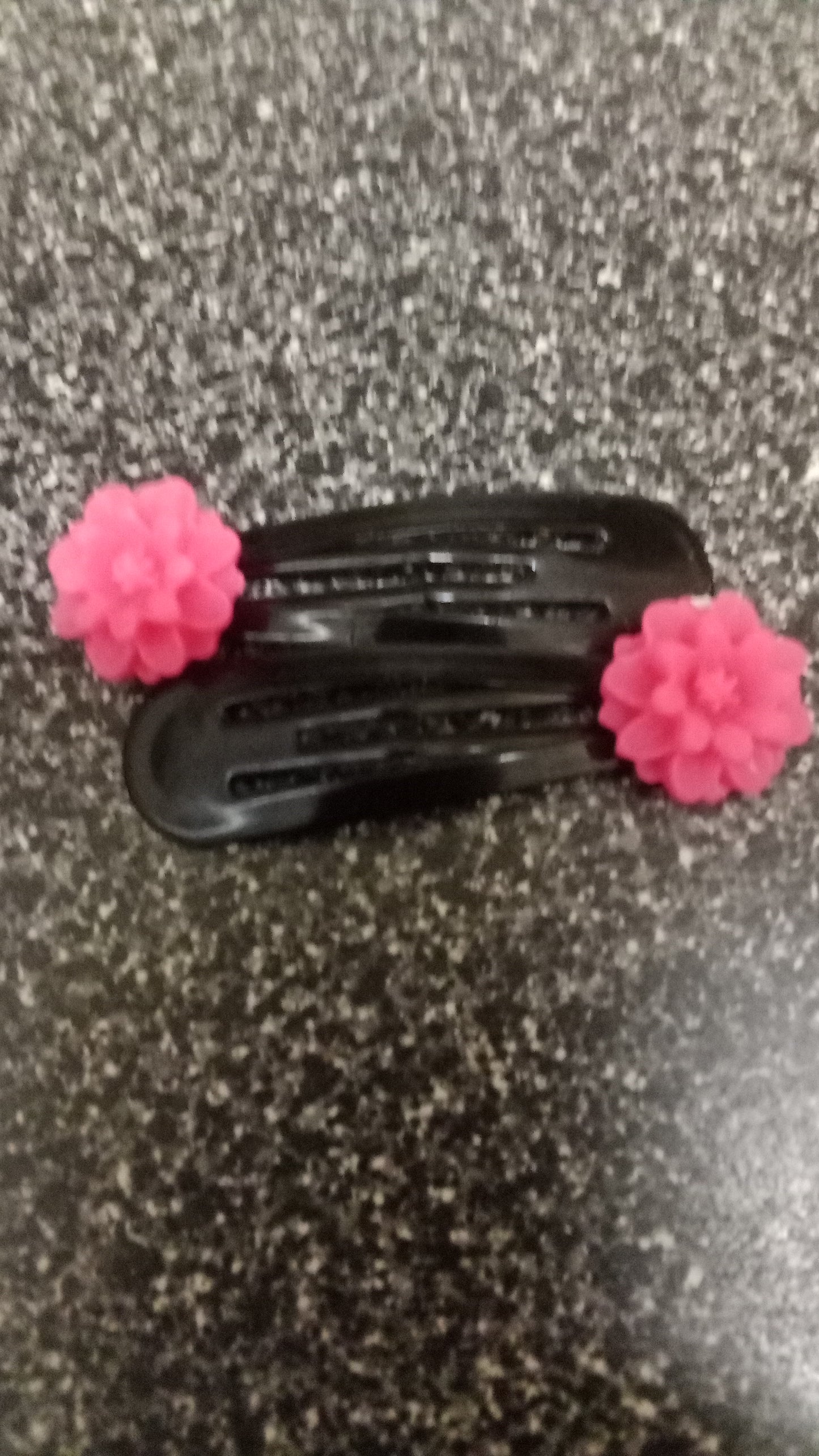 Black hair clip