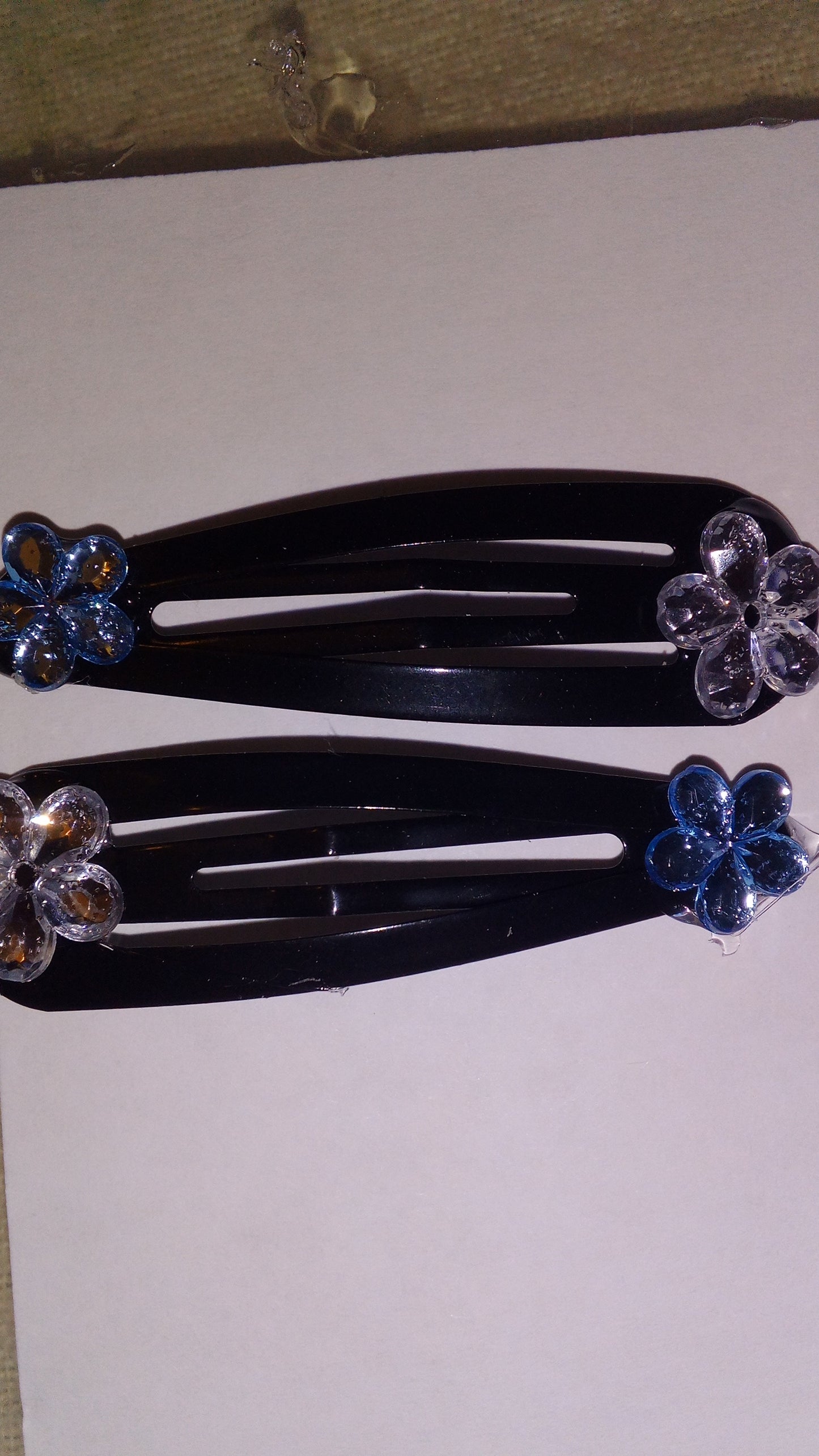 Black hair clip