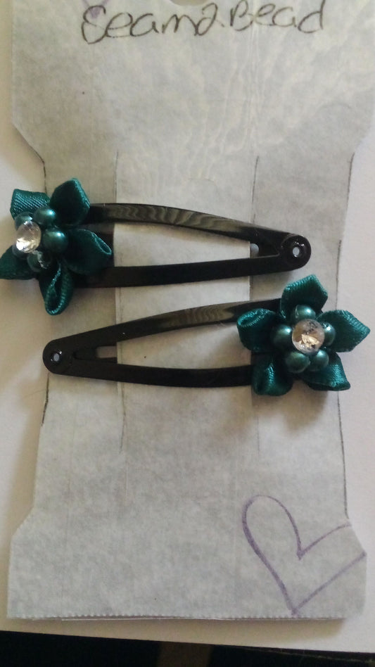 Black hair clip