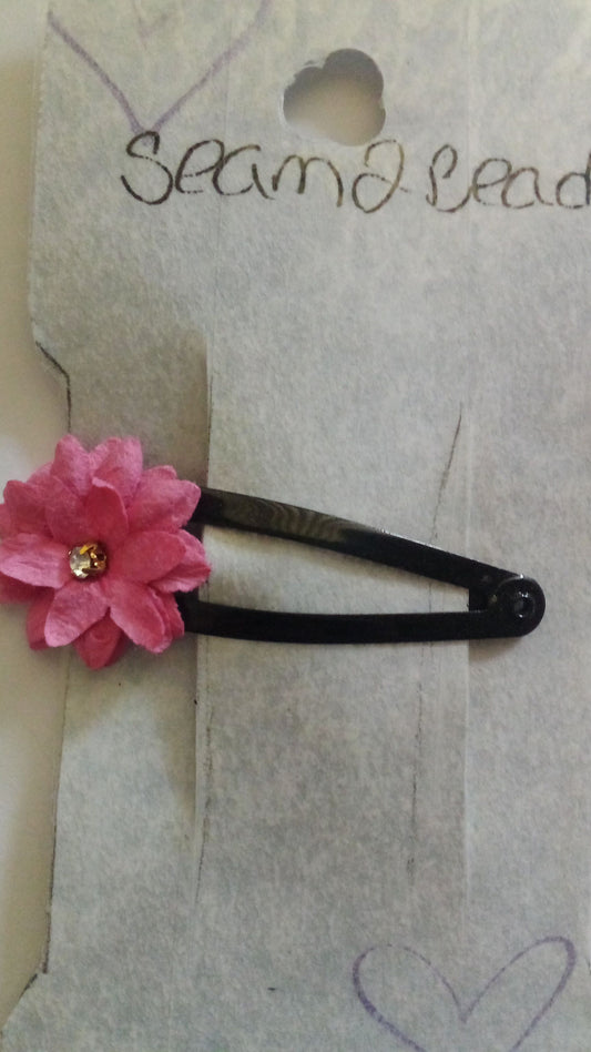 Black hair clip