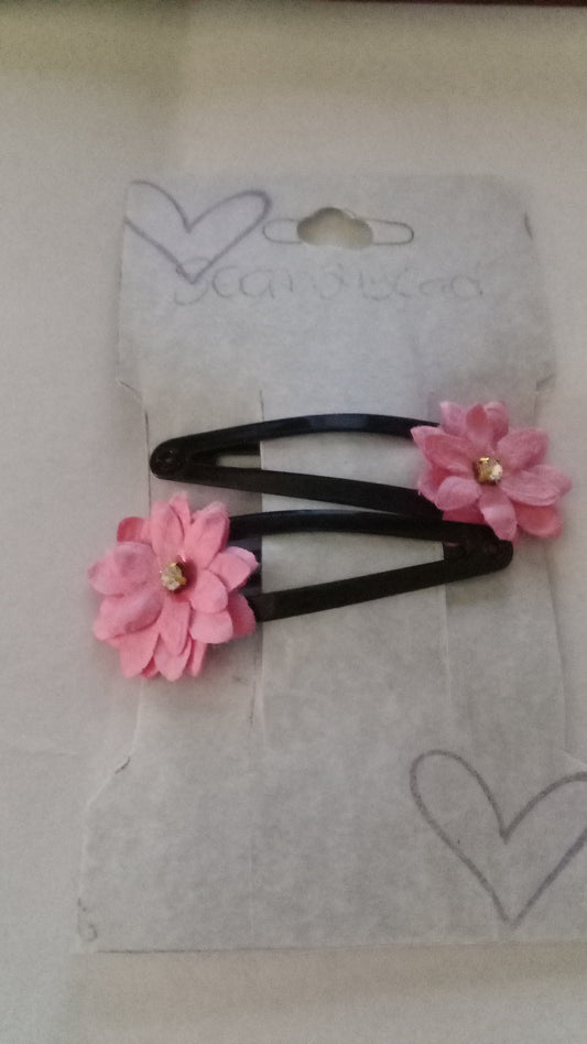 Black hair clip