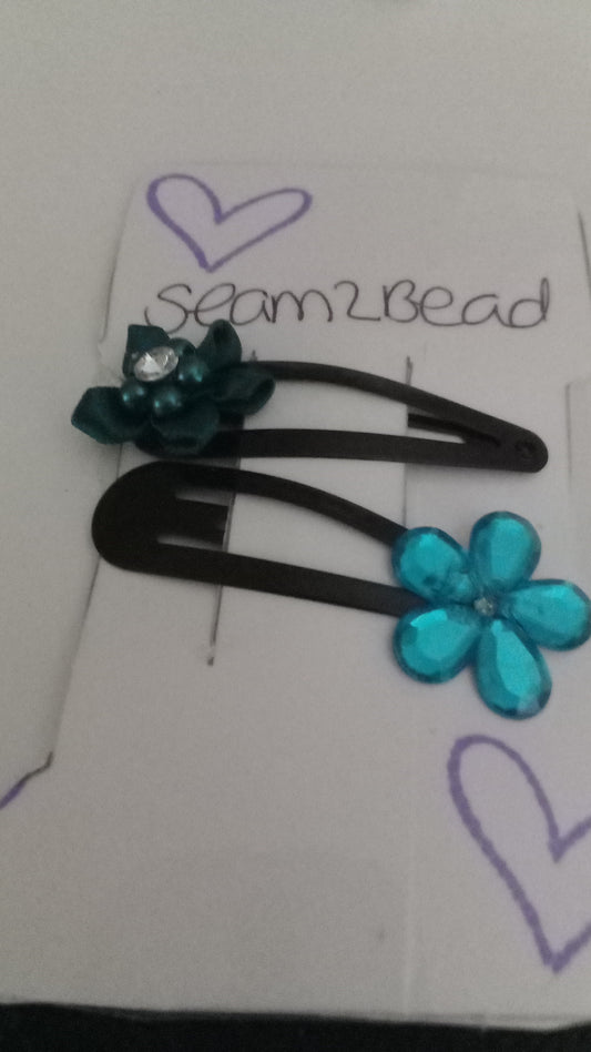 Black hair clip