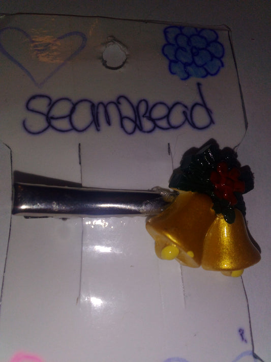 Bell pincher hair clip