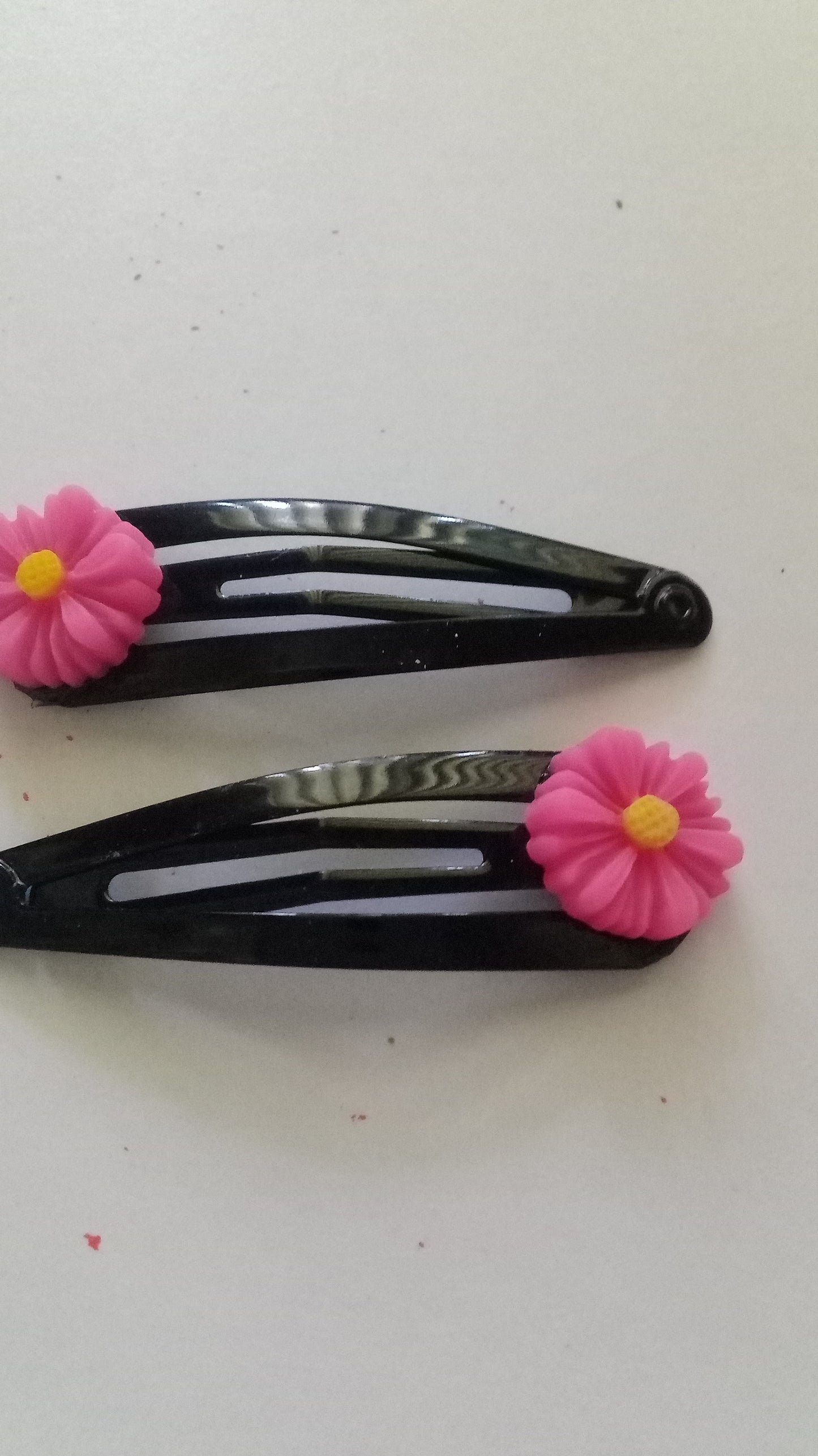 Black hair clip