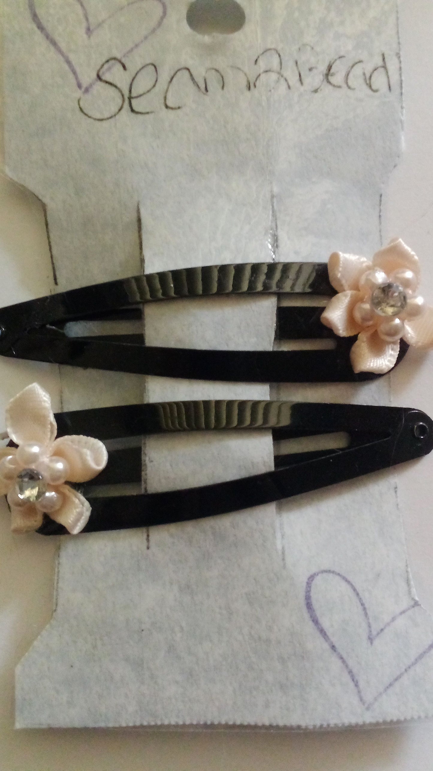 Black hair clip