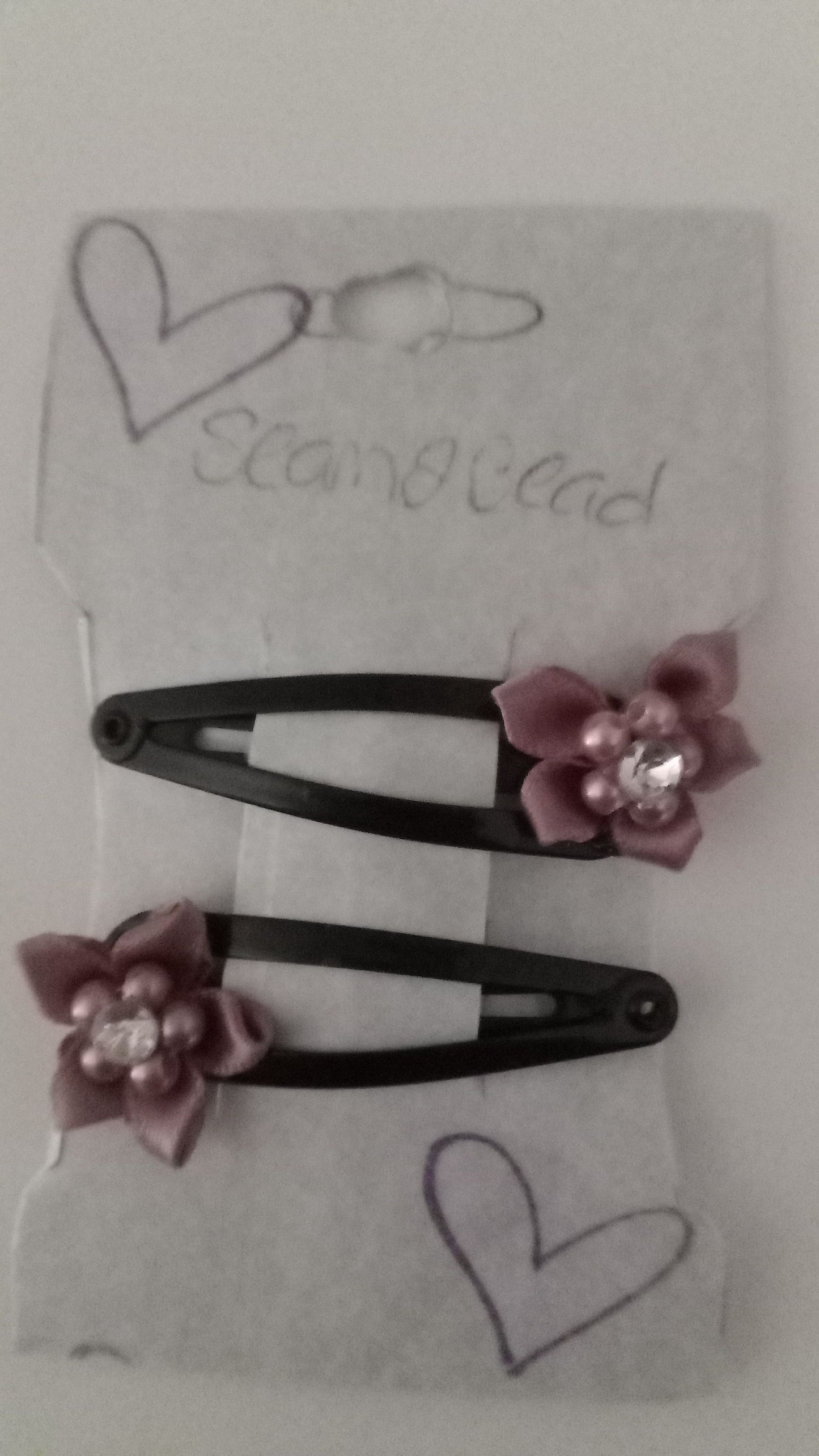 Black hair clip