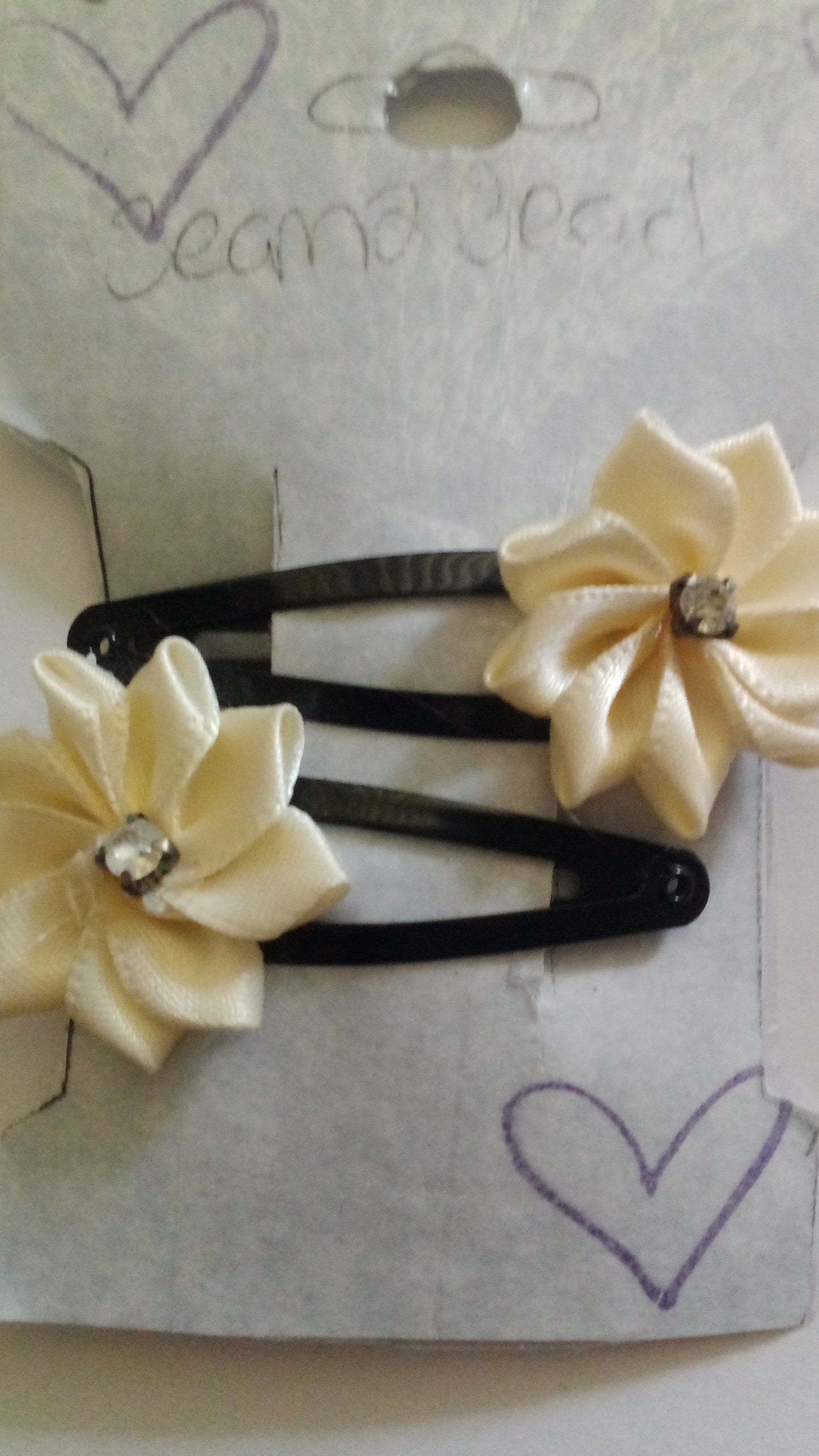 Black hair clip